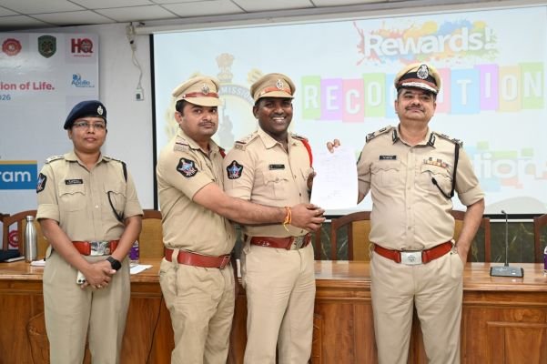 చోరీ సొత్తు రికవరీలో ప్రతిభ.. సౌత్‌ క్రైమ్‌ పోలీసులకు 4 రివార్డులు