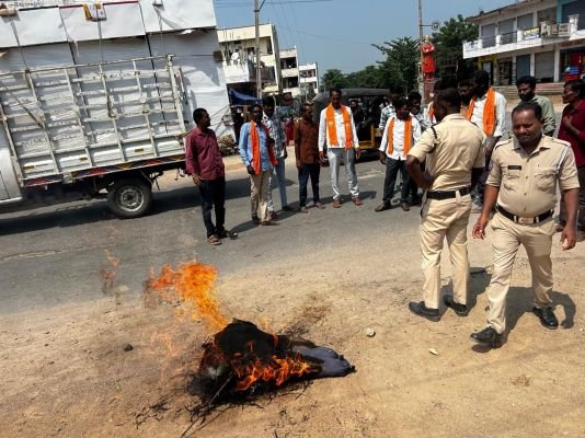 రేవంత్‌రెడ్డి వ్యాఖ్యలపై బీజేపీ నిరసన