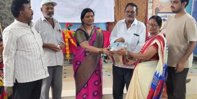 కొర్రపాటి కిరణ్ జన్మదిన సందర్భంగా దివ్యాంగులకు గృహపకరణాలు పంపిణీ ఆర్థిక సాయం