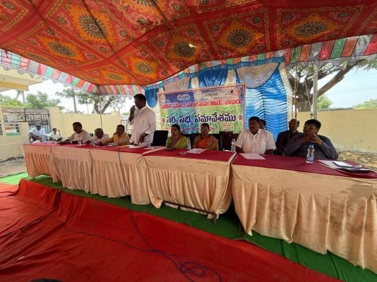 పీఏసీఎస్ అభివృద్ధికి రైతులు తోడ్పాటు అందించాలి
