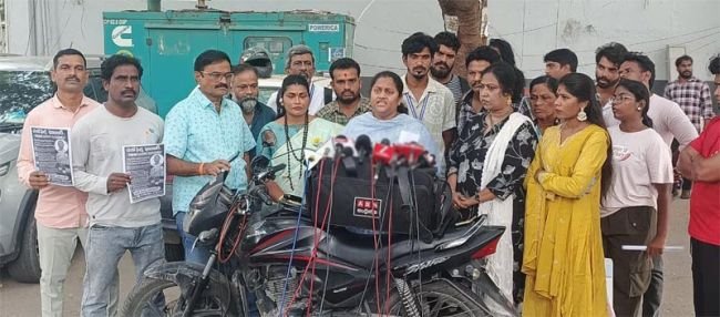 టాలీవుడ్‌లో ఉద్రిక్తత, ఫిల్మ్ ఫెడరేషన్ అధ్యక్షుడు అనిల్‌పై జానీ మాస్టర్ సతీమణి సుమలత ఫిర్యాదు