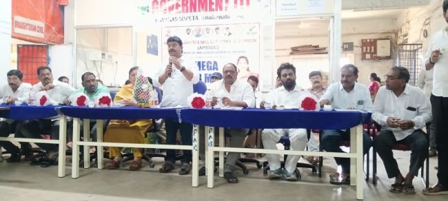 రాష్ట్ర స్కిల్ డెవలప్మెంట్ సంస్థ ఆధ్వర్యంలో జాబ్ మేళా