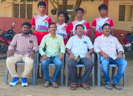హెడ్డింగ్ ; రాష్ట్ర స్థాయి కుస్తీ,రబ్బి పోటీలకు హైస్కూల్ విద్యార్థులు ఎంపిక.  హెచ్ ఎం లింగస్వామి.