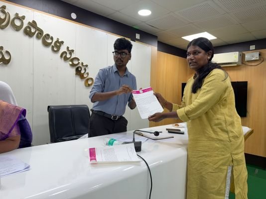 వార్డు సమస్యలను తక్షణమే పరిష్కరించాలి