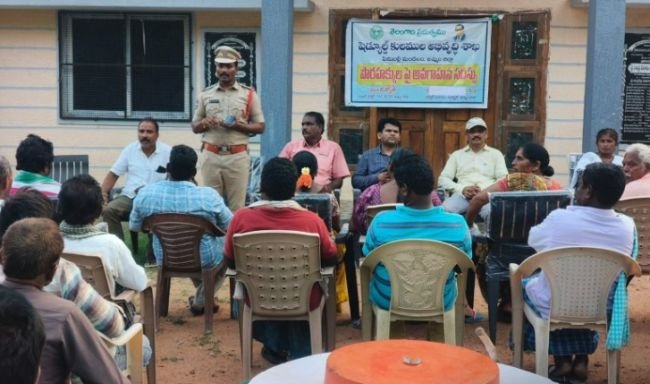 పిల్లల పట్ల తల్లిదండ్రులు పూర్తి బాధ్యత వహించాలి 