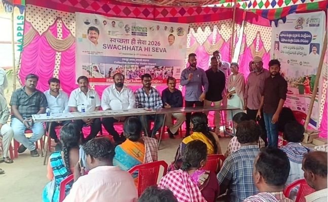 పారిశుధ్య కార్మికులు పనితోపాటు ఆరోగ్యంపై శ్రద్ద వహించాలి