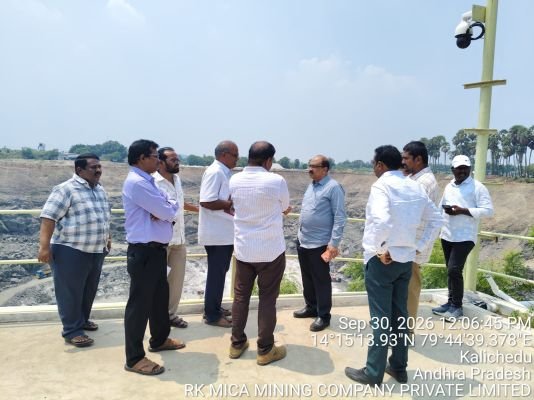 మైన్లలో అధికారుల తనిఖీలు వివరాలు గోప్యం