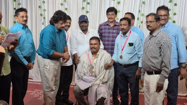 ఏపీయుడబ్ల్యూజె జిల్లా జాయింట్ సెక్రటరీ గా ' మధు ' 