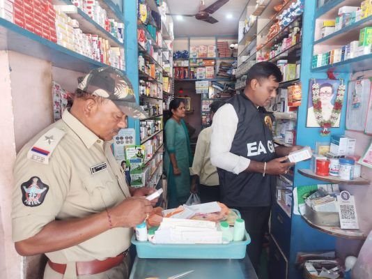 ఆపరేషన్ గరుడలో  మెడికల్ షాపులపై తనిఖీలు