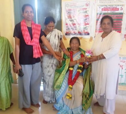 రావివలసలో అంగన్వాడీ వర్కర్లకు ఘన సత్కారం