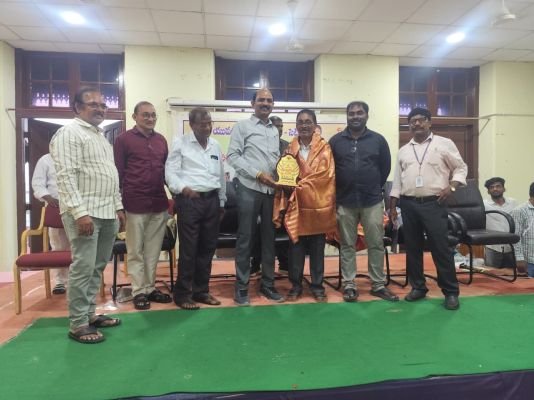 యువజన ఉత్సవాల్లో మమ్ములకు సత్కారం 