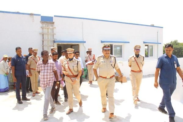 వికారాబాద్ జిల్లాలో లా & ఆర్డర్ డీజీ మహేష్ భగవత్ పర్యటన, పోలీస్ స్టేషన్ల నిర్మాణ పనుల పరిశీలన