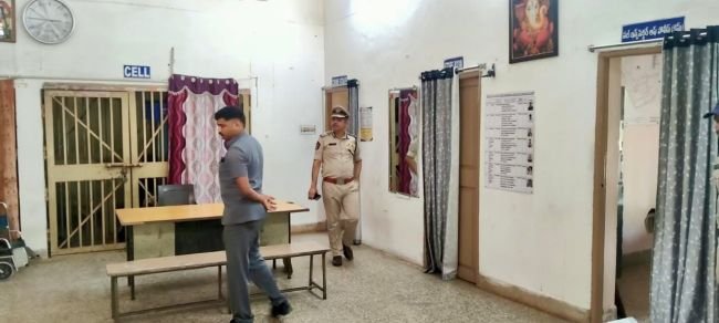 కేసులు త్వరగా తేల్చండి.. రికార్డులు పక్కాగా ఉంచండి!’