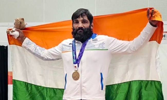 ఆసియా క్రీడల్లో సత్తా చాటిన భారత రెజ్లర్ సునీల్ కుమార్