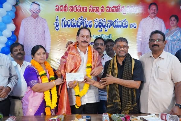 సత్తప్ప నాయుడు సేవలు అభినందనీయం కేఎంసి కమిషనర్ సత్యనారాయణ