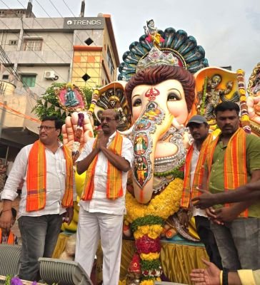 యువత భక్తితో పాటు క్రమశిక్షణ అలవర్చుకోవాలి