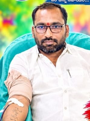 ప్రాణాపాయంలో ఉన్న వ్యక్తికి అండగా నిలిచిన కాశవారిగూడెం సర్పంచ్ బొల్లం రమేష్ యాదవ్