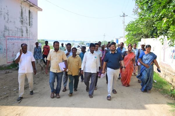 నాగర్ కర్నూలు జిల్లాలో భూముల రీ సర్వే ప్రక్రియ పరిశీలన