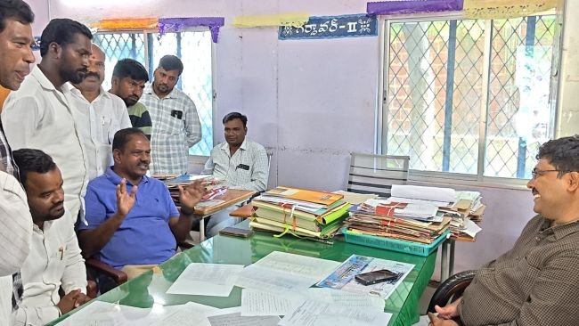 కల్యాణ లక్ష్మి దరఖాస్తుల పెండింగ్‌పై మాజీ ఎమ్మెల్యే భూపాల్ రెడ్డి ఆగ్రహం