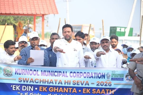 పరిశుభ్రతలో ప్రతి ఒక్కరు భాగస్వాములు కావాలి*