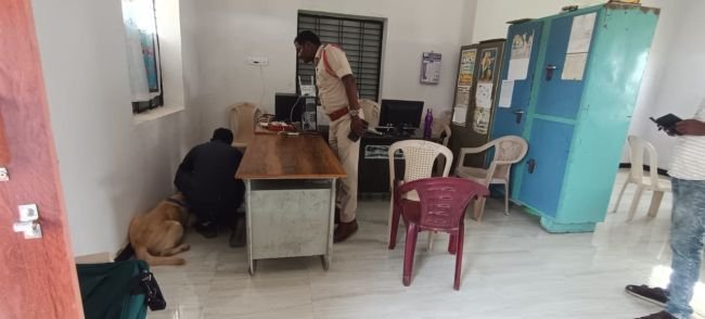 సెర్ప్ ఆఫీసులో రూ.2 లక్షల విలువైన సామాగ్రి చోరీ