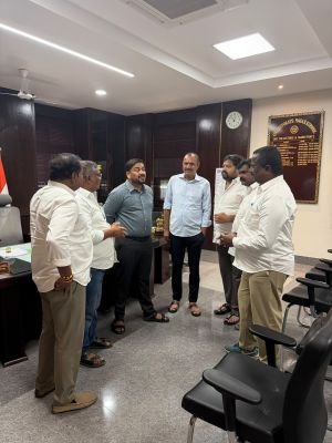 నాగర్‌కర్నూల్ జిల్లా కలెక్టర్‌ను మర్యాదపూర్వకంగా కలిసిన ఉప్పల్ ఎమ్మెల్యే బండారి లక్ష్మారెడ్డి