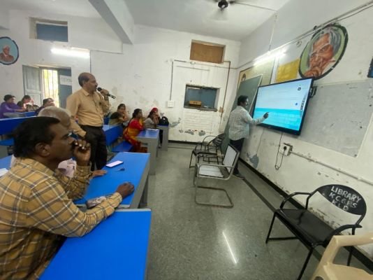 గణిత బోధనలో సాంకేతికతను విస్తృతంగా వినియోగించాలి.. డి ఈ ఓ అయూబ్ 