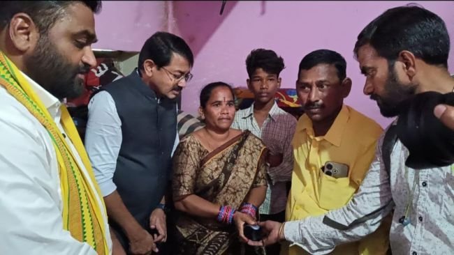దుర్గమ్మకు కలెక్టర్ చేతుల మీదుగా పింఛన్ మంజూరు.!