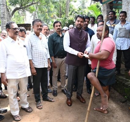 అర్హులందరికీ పారదర్శకంగా ఎన్టీఆర్ భరోసా పింఛన్లు…:జిల్లా కలెక్టర్ మహేష్ కుమార్..