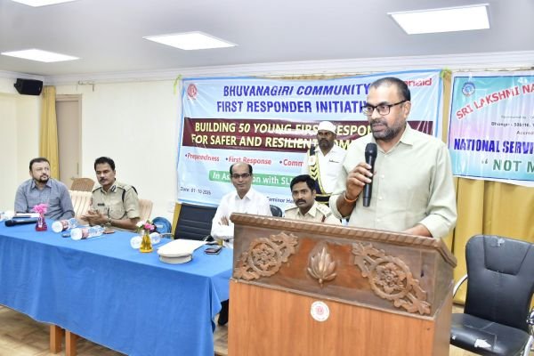 విపత్తుల వేళ యువత ముందుండాలి: అదనపు కలెక్టర్ భాస్కర్ రావు*