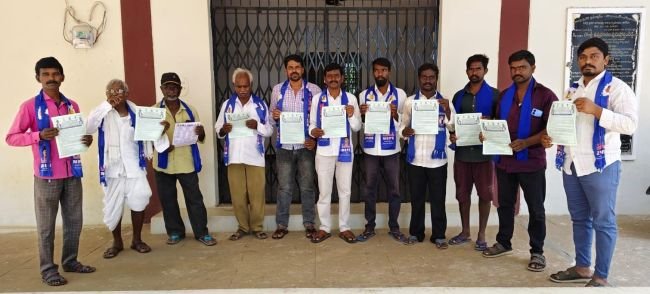 దళితులకు ఇచ్చిన హామీలను వెంటనే నెరవేర్చాలి