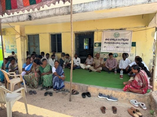పౌరులందరూ హక్కులతో పాటు బాధ్యతలు తెలుసుకోవాలి - తహసీల్దార్..