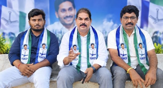 బీసీలకు వెన్నుపోటు పొడిచిన చంద్రబాబు