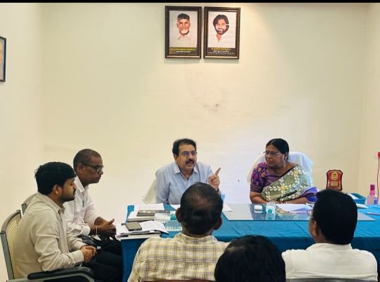 పేదరిక నిర్మూలనే లక్ష్యంగా 'బంగారు కుటుంబం' కార్యక్రమం:ఎమ్మెల్యే కోళ్ల