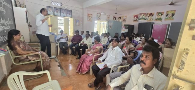 30 శాతం మధ్యంతర భృతి ప్రకటించాలిపెండింగ్‌ బకాయిల చెల్లింపునకు రోడ్‌మ్యాప్‌ విడుదల చేయాలి  ఎస్‌టీయూ డిమాండ్‌