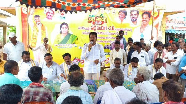 పల్లెలకు రహదారి వరాలు