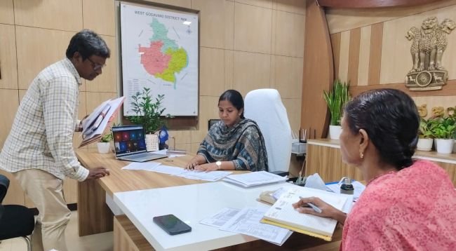 నిత్యావసరాల ధరలు తగ్గించకపోతే చర్యలుపేద, మధ్యతరగతి ప్రజలపై అదనపు భారం మోపితే సహించం: జేసీ కల్పశ్రీ