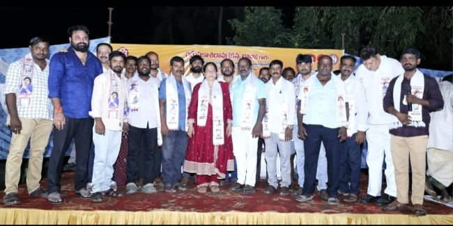 జనసేనలోకి చేరిన వైసీపీ శ్రేణులు, ఎమ్మెల్యే లోకం నాగమాధవి ఆధ్వర్యంలో భారీగా పార్టీ కండువాలు కప్పుకున్న నాయకులు 