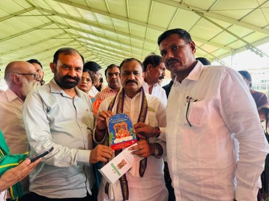 సీతారామచంద్రస్వామి కళ్యాణ మహోత్సవానికి పిసిసి అధ్యక్షుడు మహేష్ కుమార్ గౌడ్ కి ఆహ్వానం