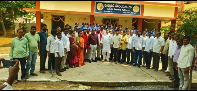 అభివృద్ధి, సంక్షేమమే కూటమి ప్రభుత్వం ఎజెండా    అభివృద్ధి పనులకు శ్రీకారం చుట్టిన శాసనసభ్యులు కిమిడి కళావెంకటరావు.                                