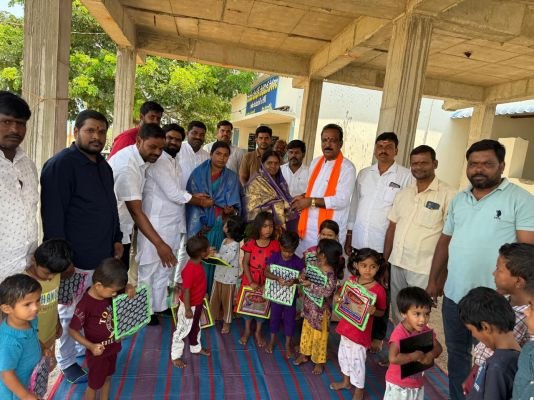 . చిన్నారుల భవిష్యత్తుకు పునాది అంగన్వాడి