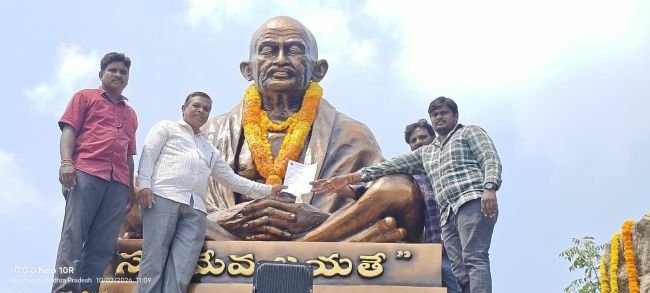 విద్యుత్ ఉద్యోగులు, కార్మికుల సమస్యలు పరిష్కరించాలి