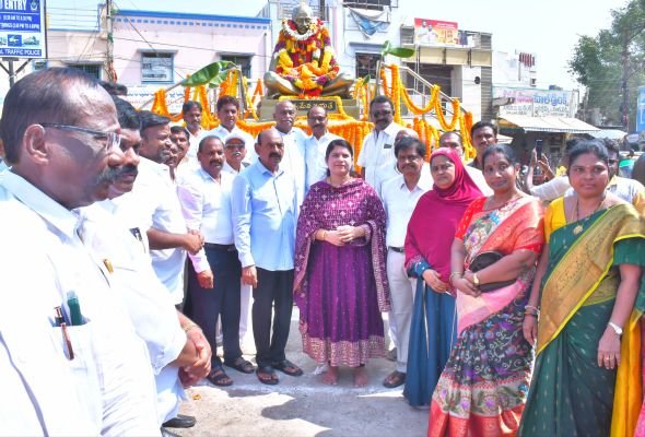 గాంధీజీ చూపిన శాంతి, అహింసా మార్గాలు ఆచరణీయం: రాష్ట్ర న్యాయశాఖ మంత్రి ఎన్ఎండి ఫరూక్