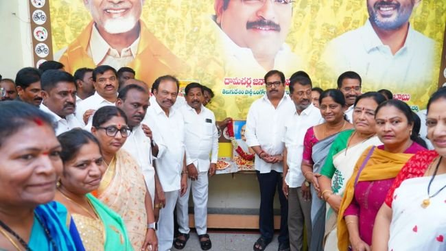 గాంధీ జయంతి సందర్భంగా 120 మందికి రూ.68.12 లక్షల సీఎం సహాయ నిధి చెక్కులు