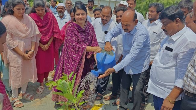 పర్యావరణ పరిరక్షణ ప్రతి ఒక్కరి బాధ్యత: మంత్రి ఫరూక్ మరియు జిల్లా కలెక్టర్ రాజకుమారి పిలుపు