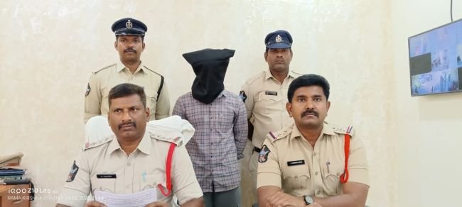 జీలుగుమిల్లి మండలం దర్భగూడెం లో ఇటివల జరిగిన పిల్లెం. వెంకయ్య హత్య కేసు ను చేధించిన పోలీసులు.