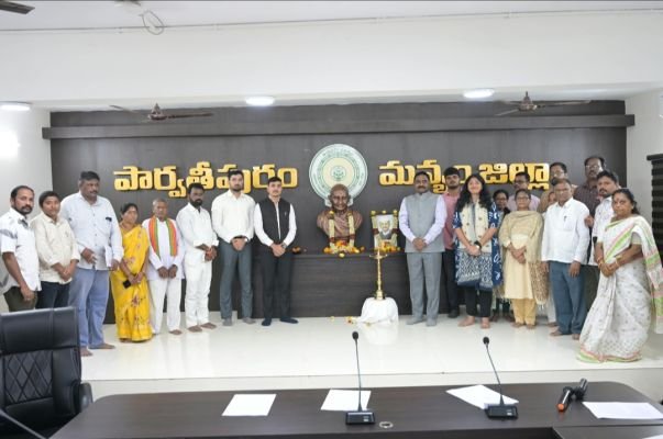 గాంధీజీ జీవితం నుంచి ఓర్పు, సహనం*  *జిల్లా కలెక్టర్ డా. ఎన్. ప్రభాకర రెడ్డి*