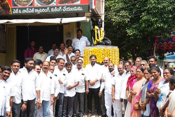 గాంధీజీ ఆశయాలే దేశ ప్రగతికి మార్గదర్శకం