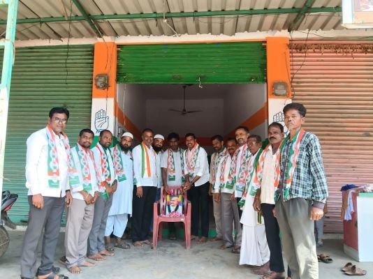 జైనూర్లో మహాత్మా గాంధీ జయంతి సందర్భంగా ఘన నివాళులు
