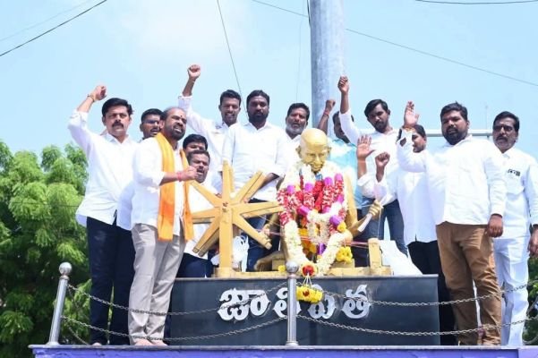 గాంధీజీ, శాస్త్రిల ఆశయ సాధనకు పునరంకితం కావాలి  : మంత్రి సత్యకుమార్ యాదవ్